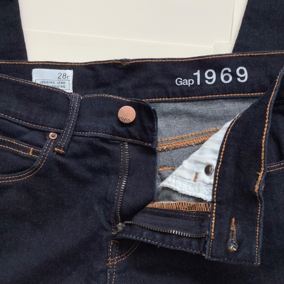 GAP Low Rise Deep Blue Skinnies - Picture 2 of 6